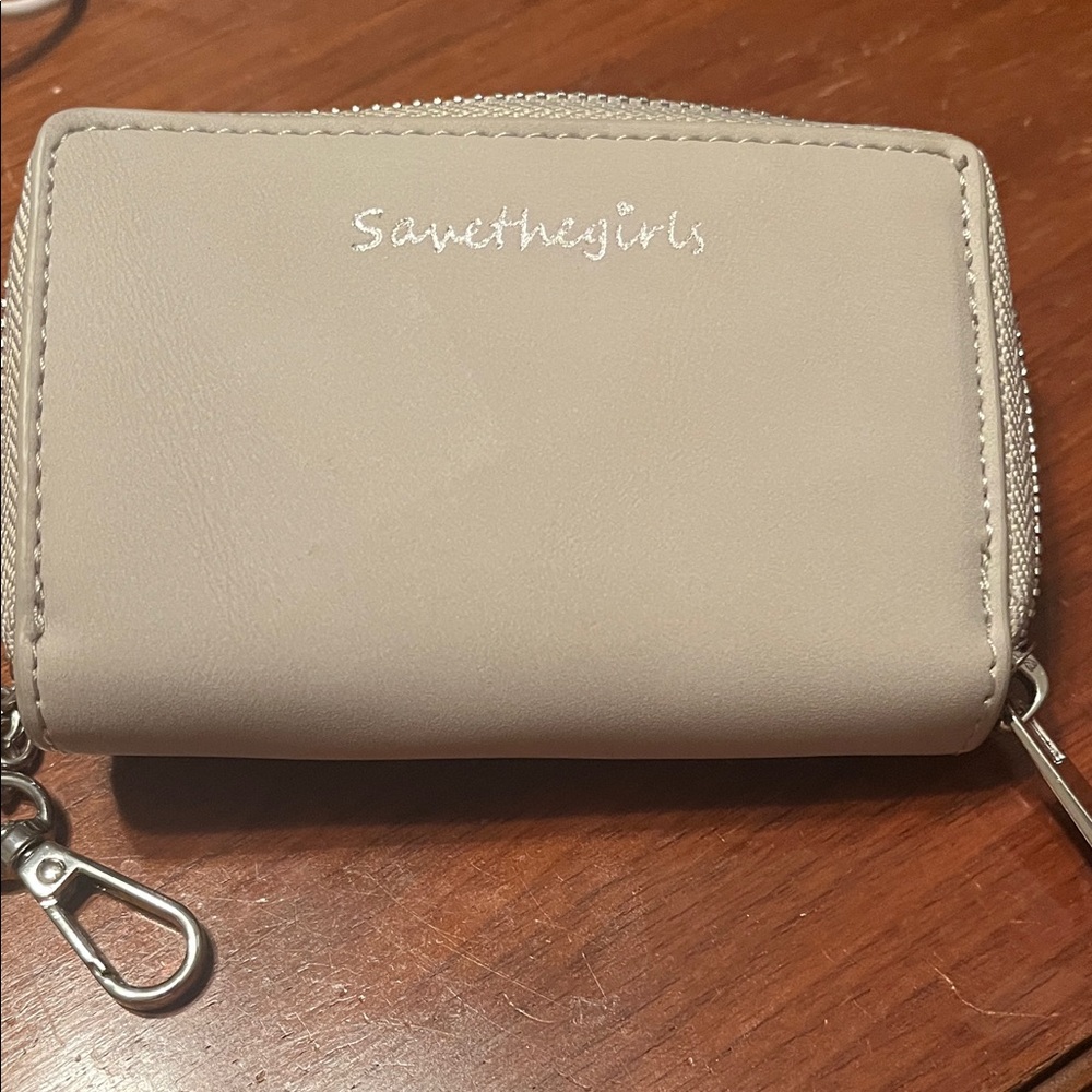 Compact Neutral Card Wallet with Key Clip - Picture 2 of 4